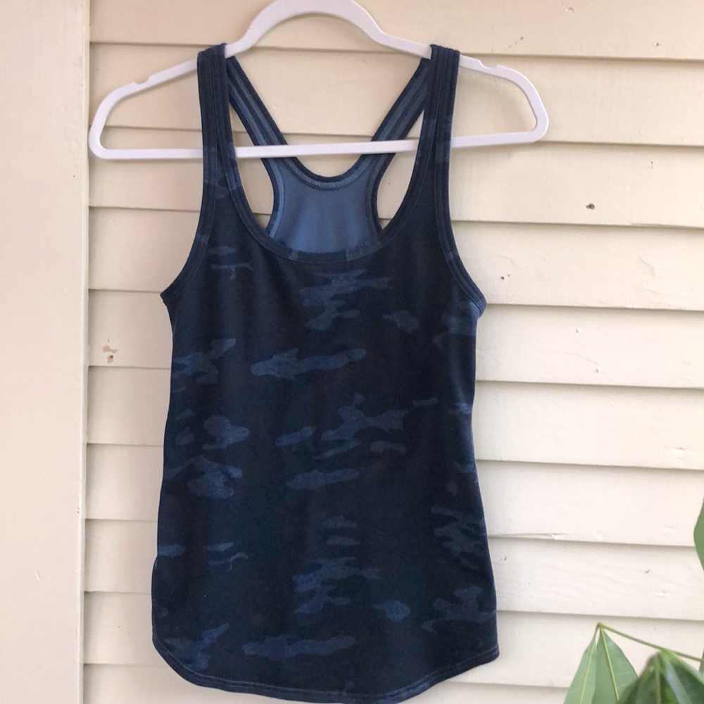 Navy blue camo print Lululemon tank top